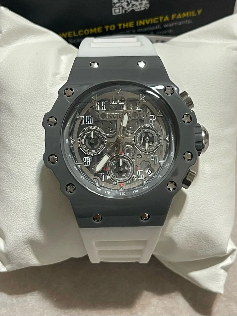 Invicta Racing Apexium Unisex Watch - 41mm, Grey & White (69618) new